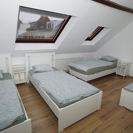 Villa St Thomas House Anversa Esterno foto
