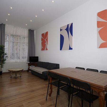 Villa St Thomas House Anversa Esterno foto